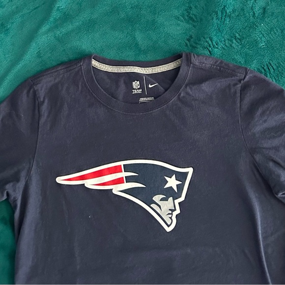 NFL PATRIOTS TSHIRT - Picture 2 of 3